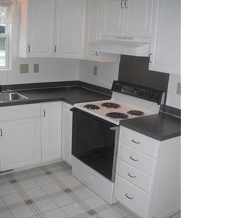 2nd image of 701 Mountainview Ave