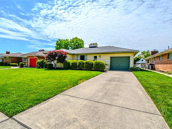 2nd image of 1404 Pinecrest Dr