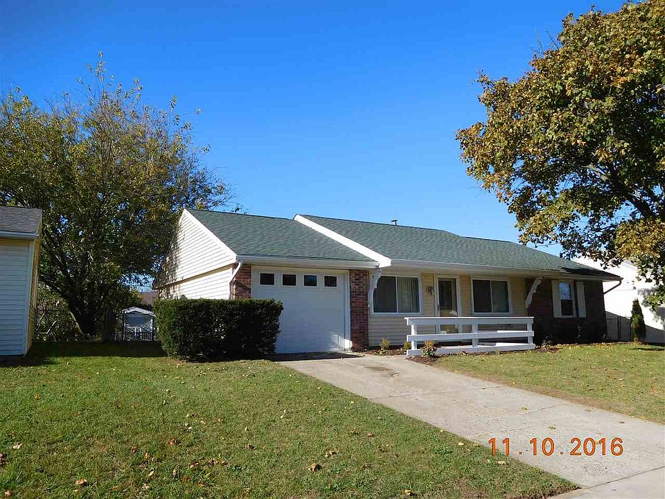 1st image of 3901 N Greenmont Dr