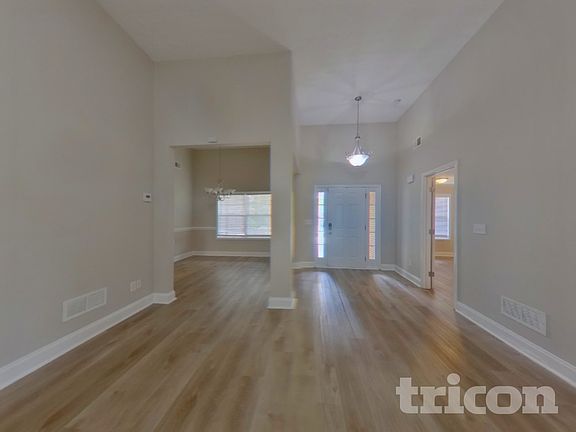 3rd image of 175 Saddle Ln