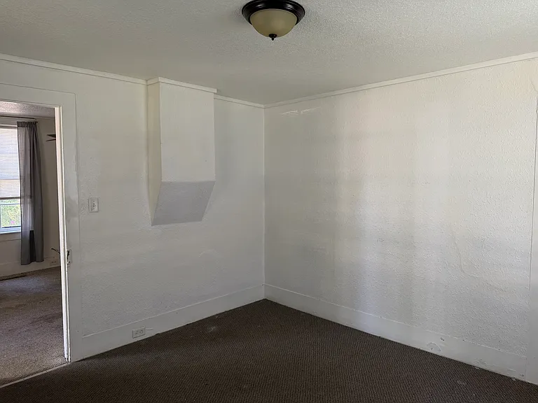 1715 Hancock St — Photo 4