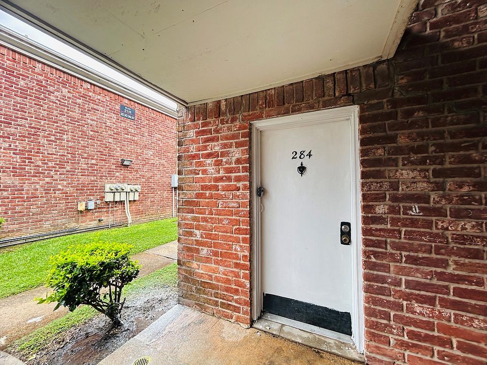 1st image of 9201 Clarewood Dr #284