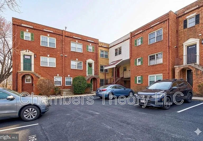 939 S Scott St #1 — Photo 2