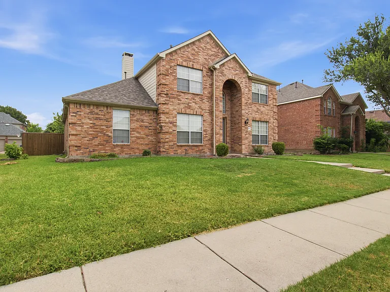7852 Rainbow Falls Dr — Photo 3