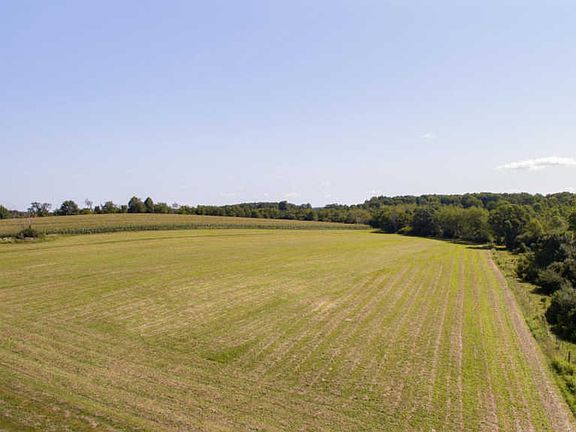 3rd image of 1467 County Road D