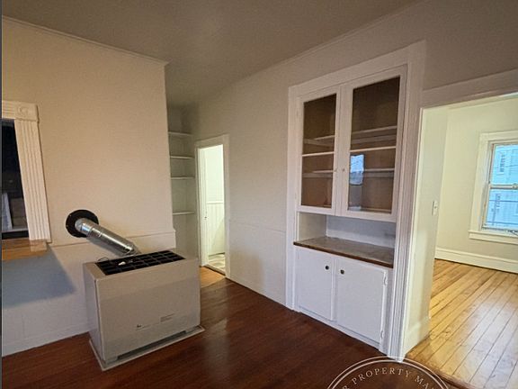 4th image of 119-121 Tremont St #558c1a93d