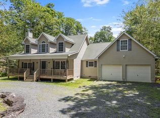 272 White Pine Dr, Pocono Lake, PA 18347
