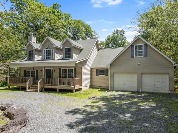 272 White Pine Dr, Pocono Lake, PA 18347
