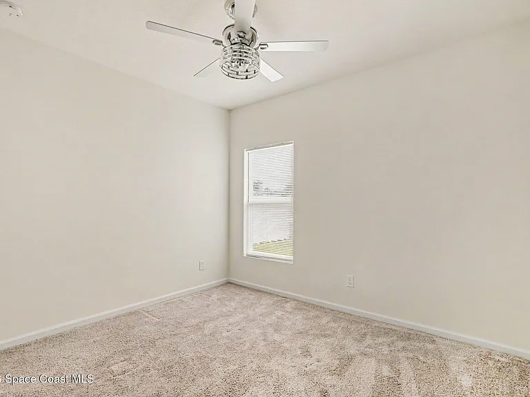 374 Evergreen St NE — Photo 19