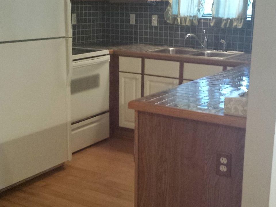 2nd image of 412 F St