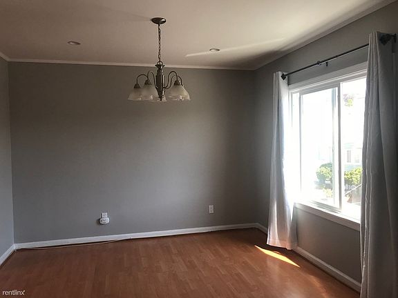4th image of 2385 27th Ave
