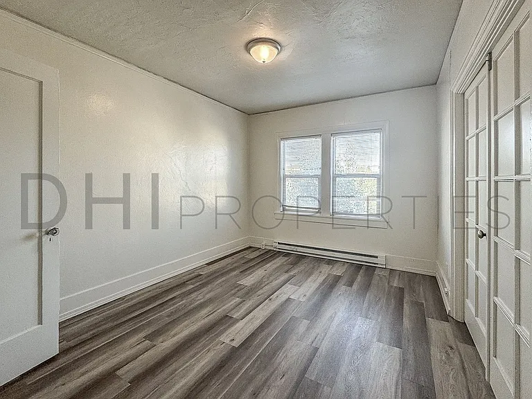 1217 Commerce Ave — Photo 5