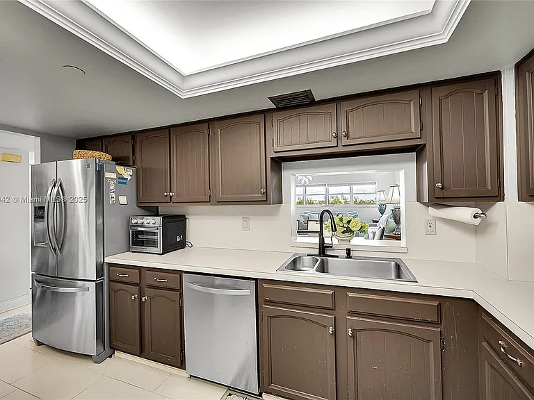3200 N Port Royale Dr N #1009 — Photo 9
