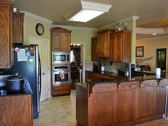5th image of 8324 Century Oaks Ln