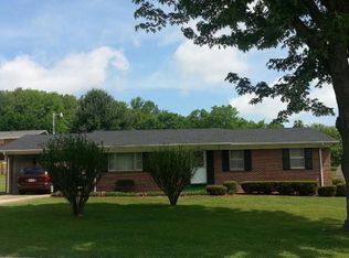 1702 McClellan Dr, Johnson City, TN 37604
