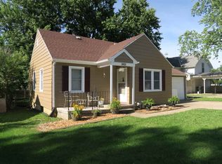 3835 SW Sena Dr, Topeka, KS 66604