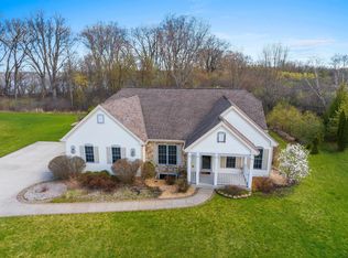 4424 Harbor Village Dr, Omro, WI 54963