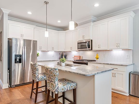 5th image of 104 Nickolas Cir