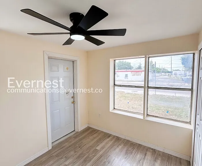 5680 28th St N #D1 — Photo 1