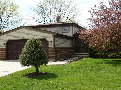 2nd image of 868 Omaha Ct