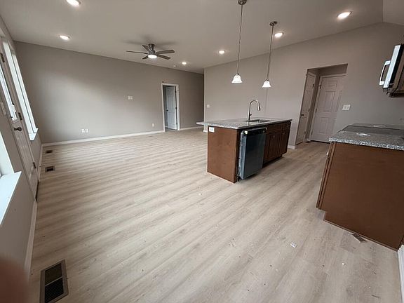 3rd image of 1133 E Habersham Street