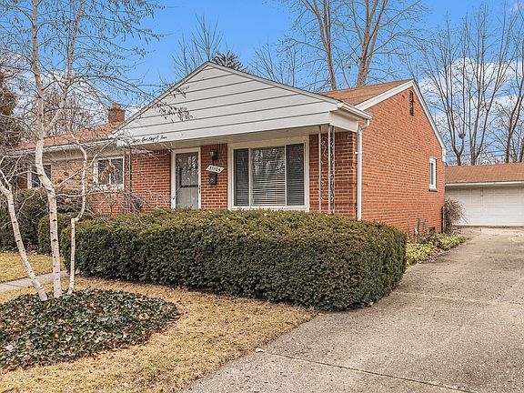 2nd image of 31104 Robert Dr