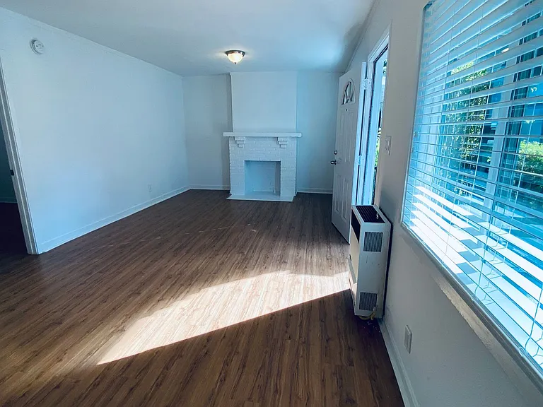1685-1697 N Summit Avenue 109 #137 — Photo 11