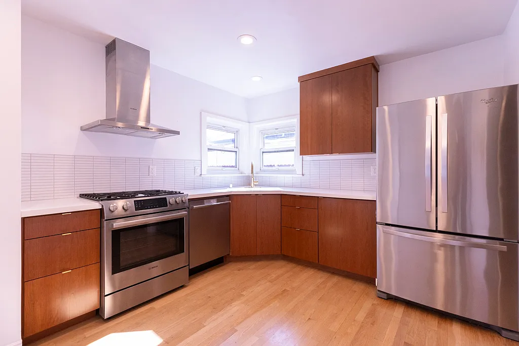 4552 Nipomo Ave — Photo 3