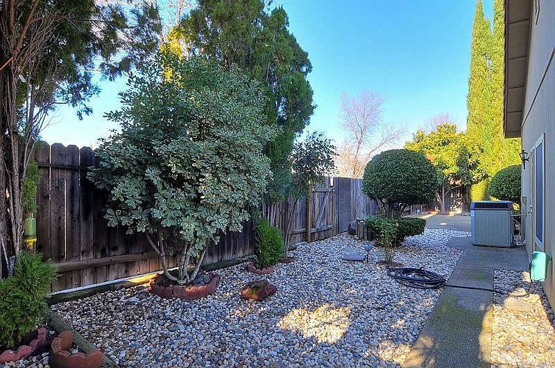 1st image of 5950 Blackstone Ct