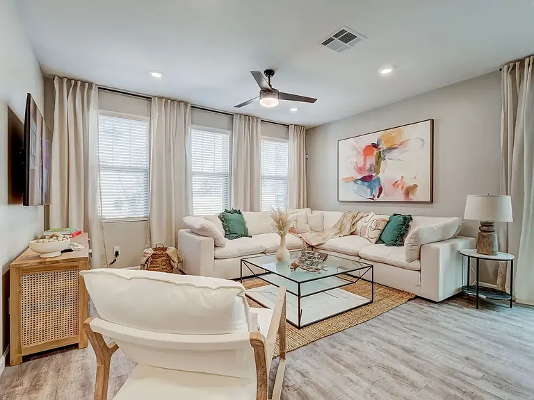 BB Living at Union Park — Photo 7