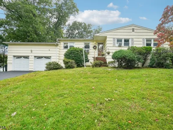 201 Kiwanis Dr, Wayne Twp., NJ 07470