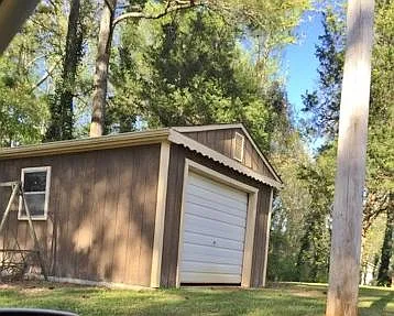 detached Garage