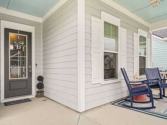 3rd image of 4062 McKinney Dr.