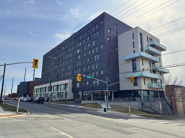 195 Hunter St #902, Peterborough, ON K9H 1G9