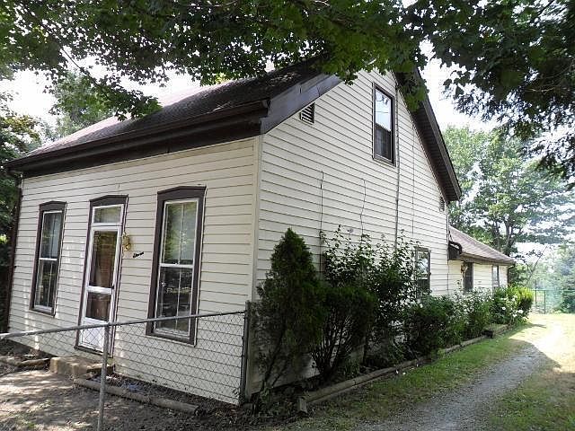 1st image of 11 High St