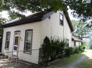11 High St, Martinsville, OH 45146