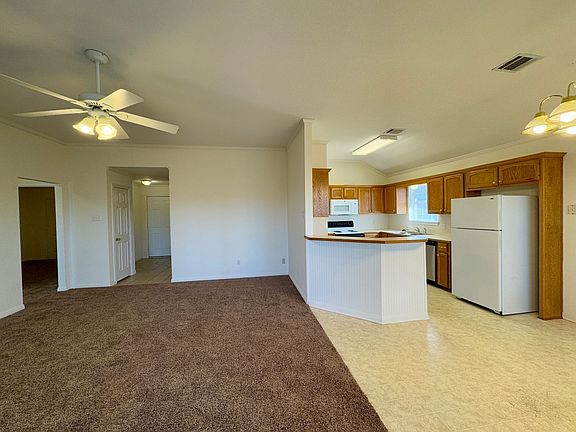 4th image of 521 Shady Park Trl