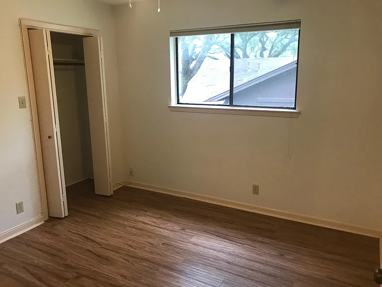 11203 Oak View Dr — Photo 12