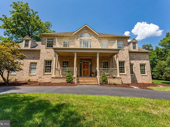 4th image of 2498 Oakton Hills Dr