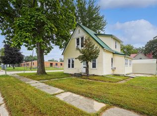 317 6th Ave SW, Oelwein, IA 50662