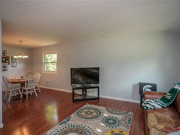 4th image of 8804 Lincolnshire Blvd