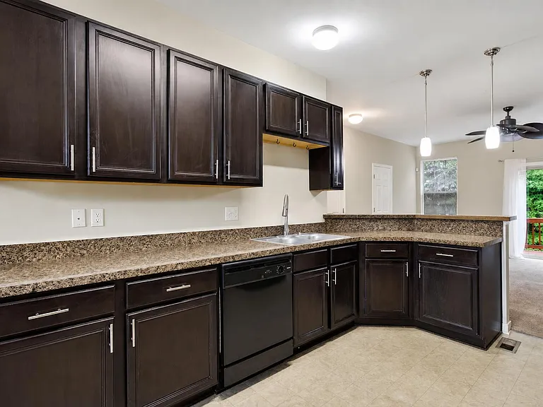 166 Hemisphere Cir — Photo 11