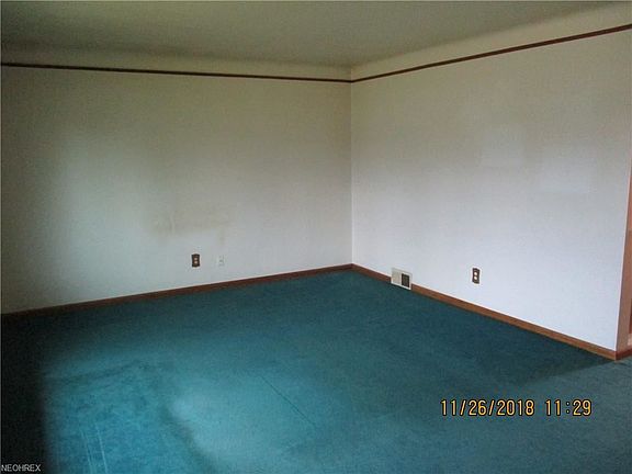 3rd image of 7790 Selwick Dr