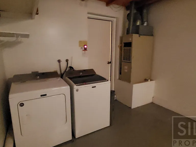 1140 Sumner Pl #B — Photo 12