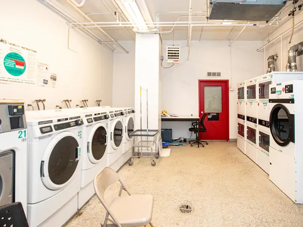 341 Monmouth Street image 22 of 23