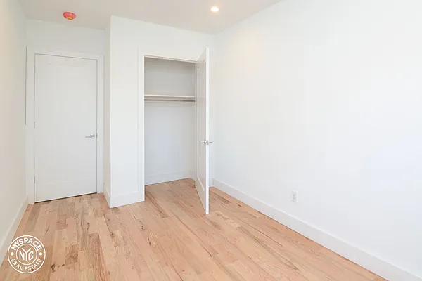 Rented by MySpaceNYC | media 16