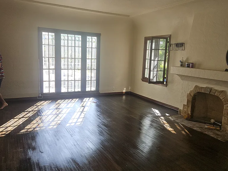 1460 S Holt Ave — Photo 4