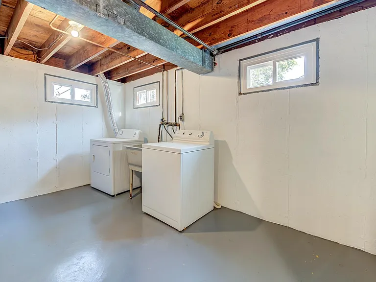 814 Fernview Dr — Photo 36