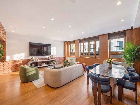 2nd image of 1400 York Ave APT 2