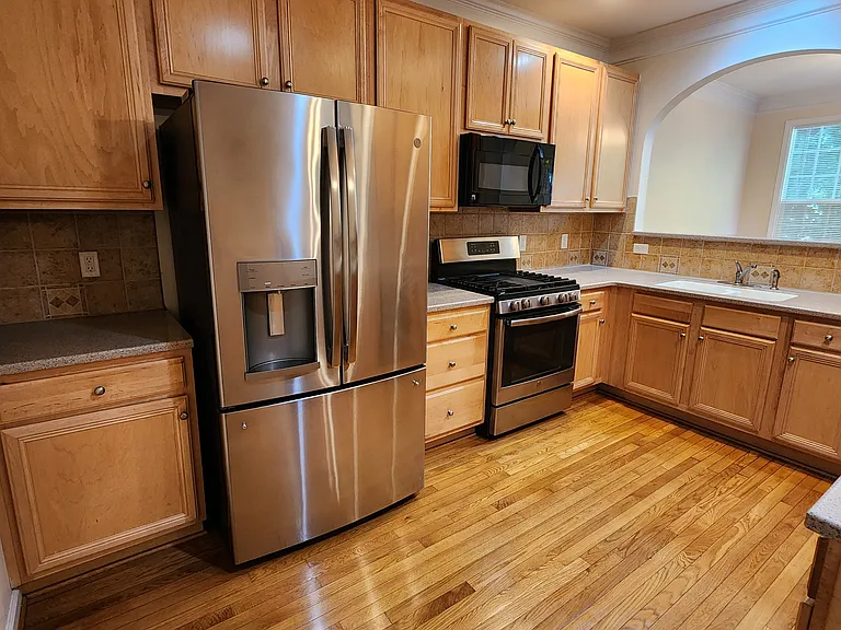 6004 Kohler Ln — Photo 24